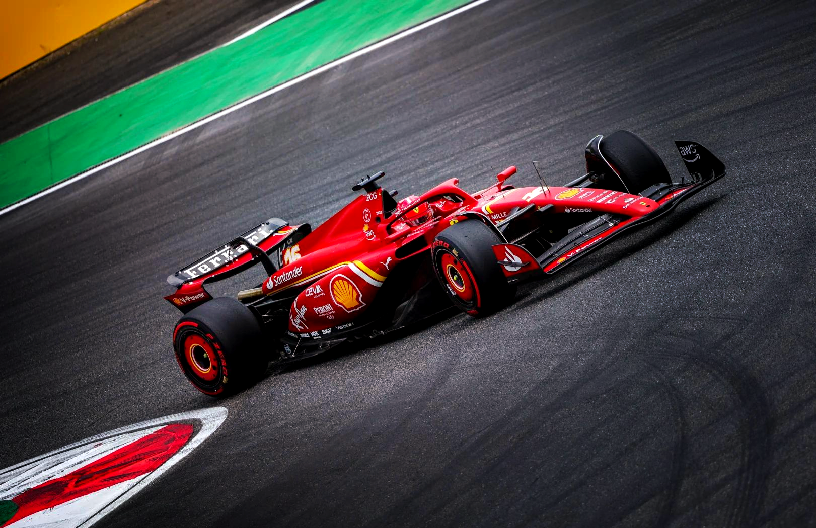 阿斯顿马丁绝杀红牛车队，周冠宇惊艳四座