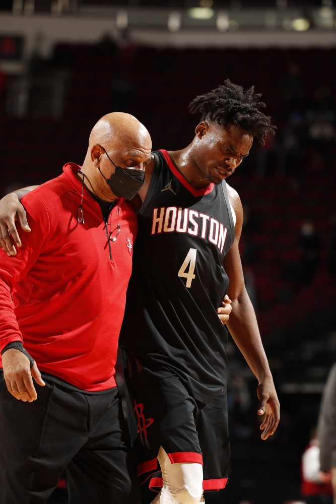 北京队轻取广州队,哈登刷新纪录 北京队轻取广州队,哈登刷新纪录