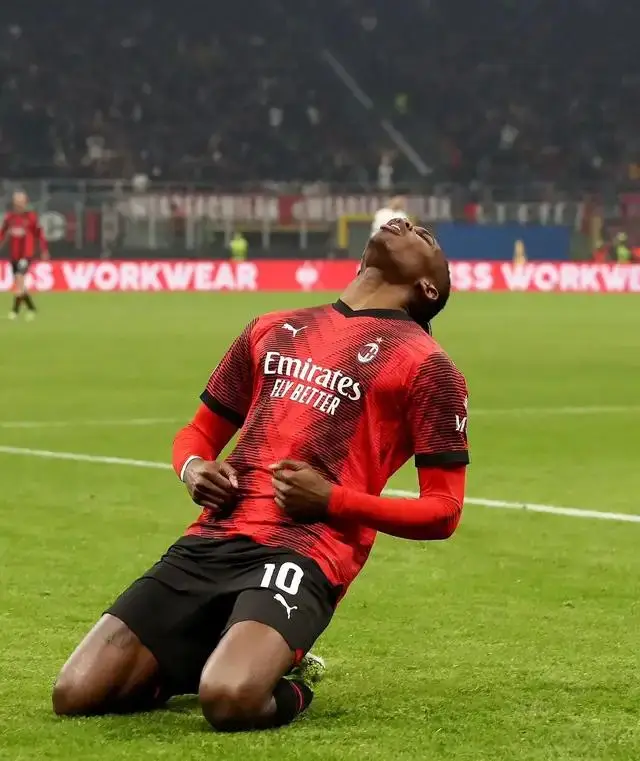 AC米兰逆袭获胜,继续迎头赶上 AC米兰逆袭获胜,继续迎头赶上