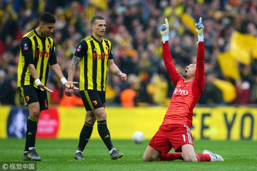 沃特福德门将扑出点球帮助球队获胜 沃特福德门将扑出点球帮助球队获胜