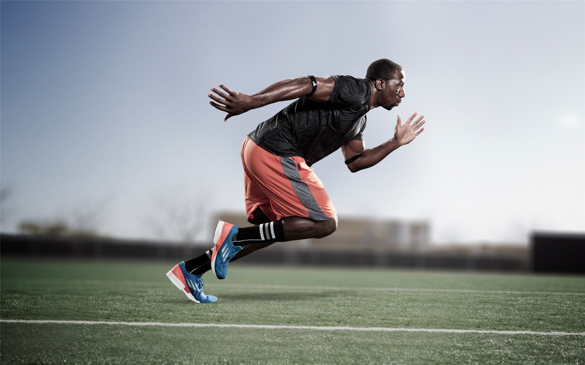 德甲争冠战之夜,西亚卡姆成为全场焦点,一场跨越体育维度的对话